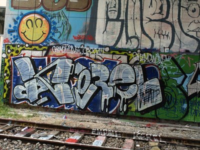 photo graffiti Paris 19eme arrondissement